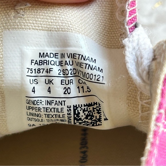 COPY - Toddler Converse Allstars Fuchsia tennis shoes sneakers Size 4 - Picture 4 of 9